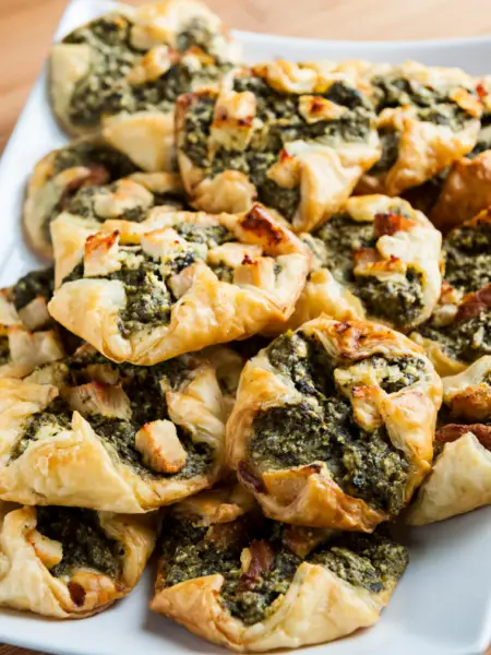 vegan spinach artichoke puff pastry appetizers